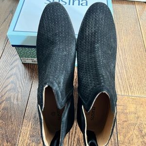 Susina brand booties